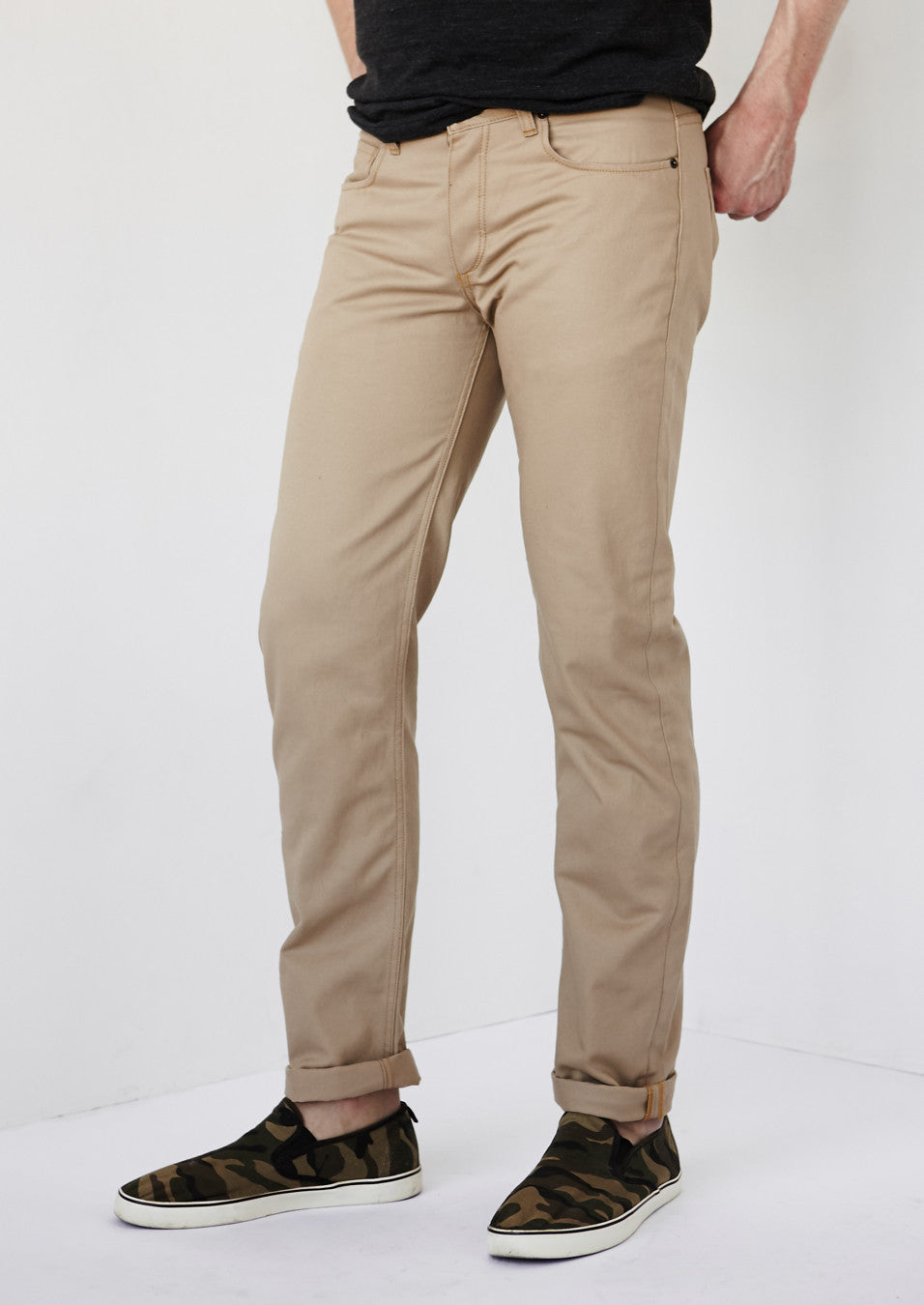 The Johnny in Sand Chino Twill