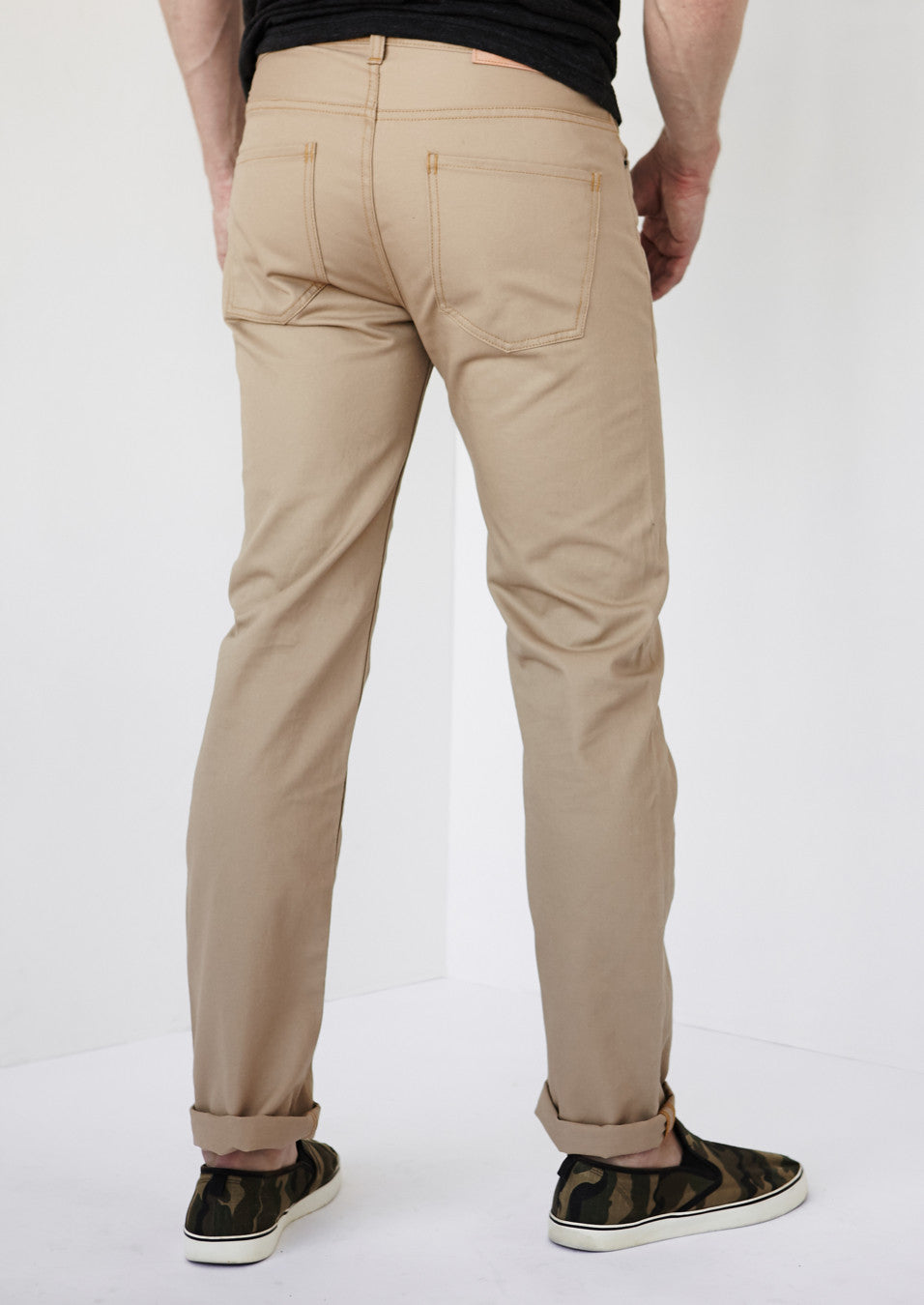 The Johnny in Sand Chino Twill
